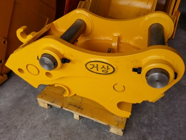 液(ye)壓式(shi)快換接(jie)頭(tou)