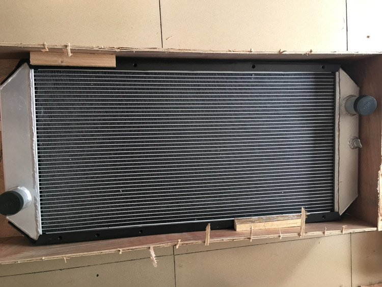 CAT320C水箱(xiang)