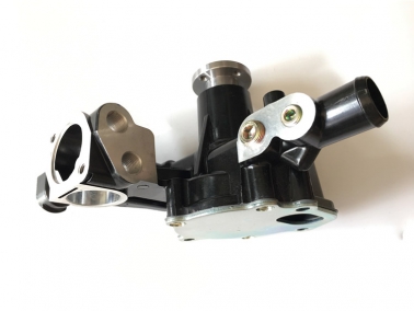 洋馬4D84水(shui)泵