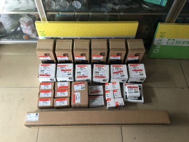 PC200-6 6D102原裝四配(pei)套