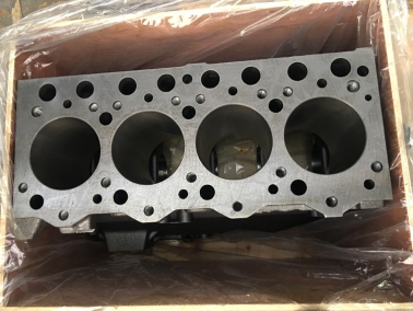 PC60-7 4D95髮動機(ji)缸體