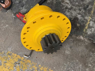 CAT307迴(hui)轉(zhuan)牙箱