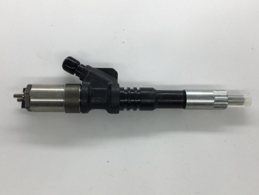 PC400-7 6D125原裝(zhuang)噴(pen)油(you)嘴