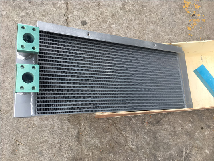 EC210B液(ye)壓油(you)散(san)熱器(qi)