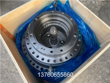 桺工(gong)CLG920D行走(zou)牙(ya)箱(xiang)